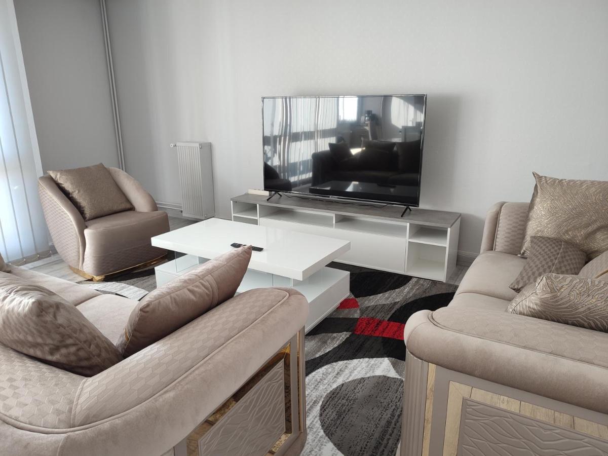 Grand Et Superbe Appartement Proche Paris Creil Exterior foto